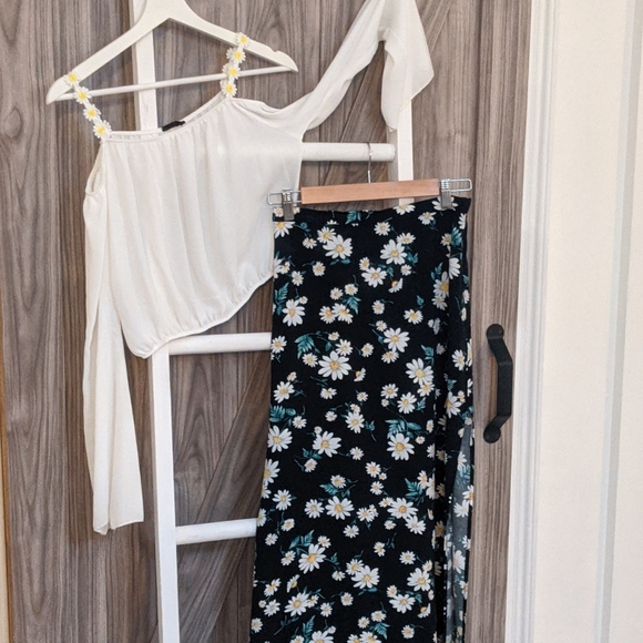 Forever 21 Dresses & Skirts - Sunflower Set